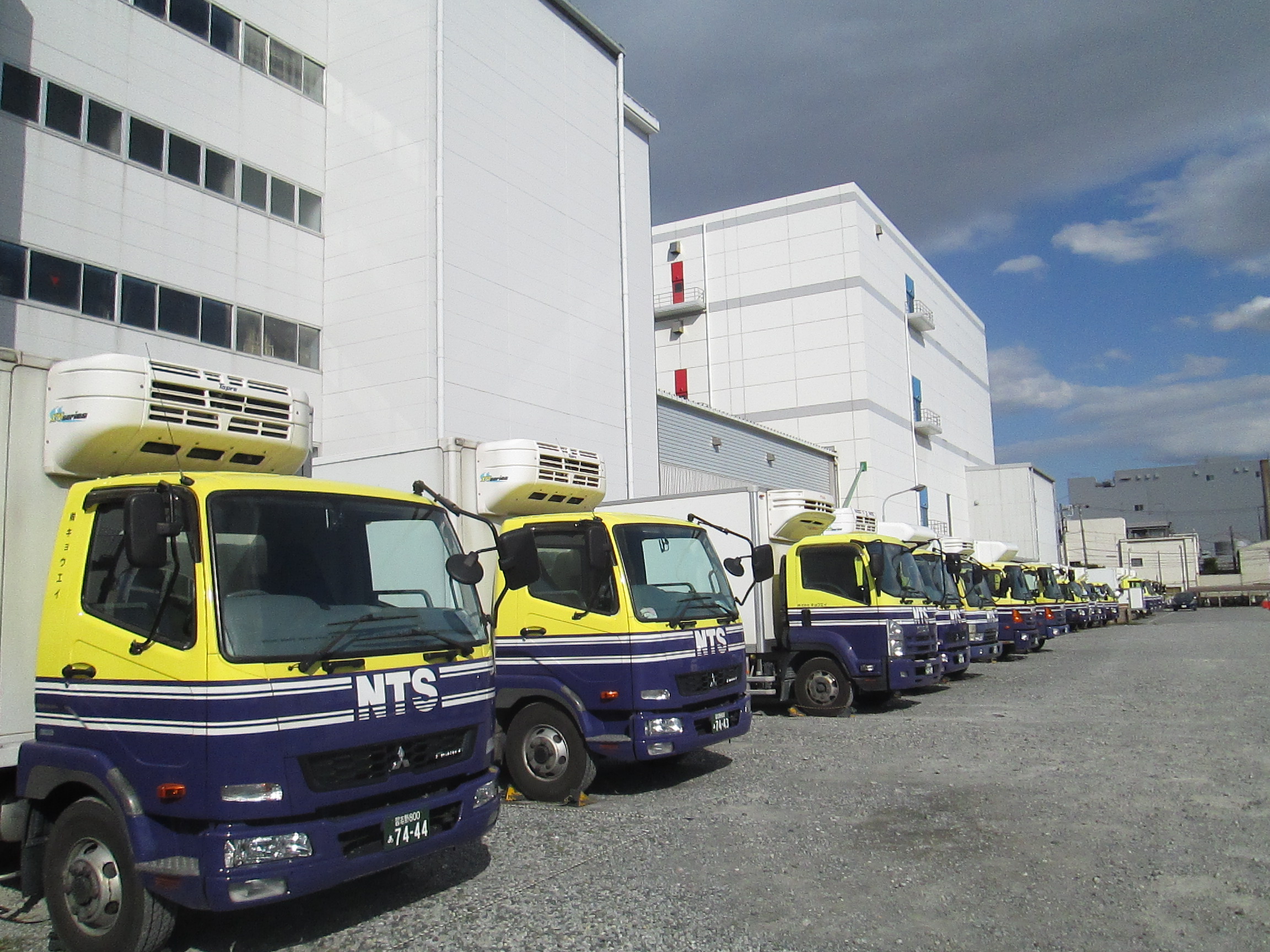 【浦安】新事業スタート！食品輸送だから♪安心　車通勤OK!!